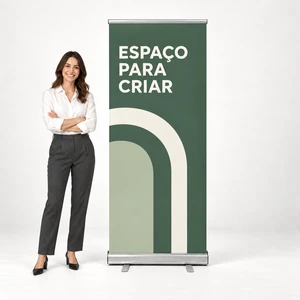 Roll Up 80x200cm — escala com pessoa